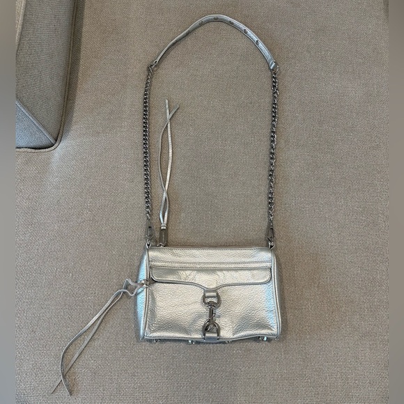 Rebecca Minkoff Handbags - Rebecca Minkoff Silver Leather Crossbody Bag